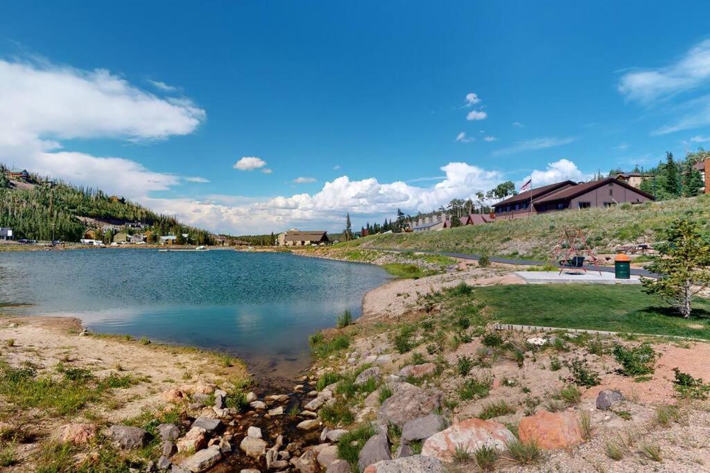 Apartment Majestic Pool-spa Ski-in Out Gym, Sauna, Laundry, Bbq Brian Head