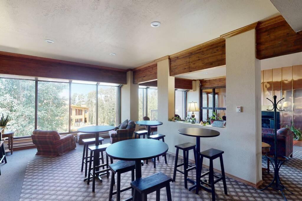 Apartment Majestic Pool-spa Ski-in Out Gym, Sauna, Laundry, Bbq Brian Head