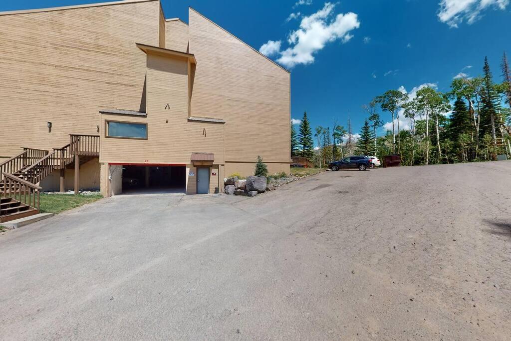Apartment Majestic Pool-spa Ski-in Out Gym, Sauna, Laundry, Bbq *