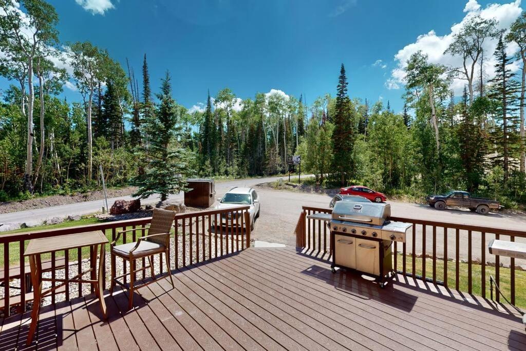 Majestic Pool-spa Ski-in Out Gym, Sauna, Laundry, Bbq Apartment Brian Head