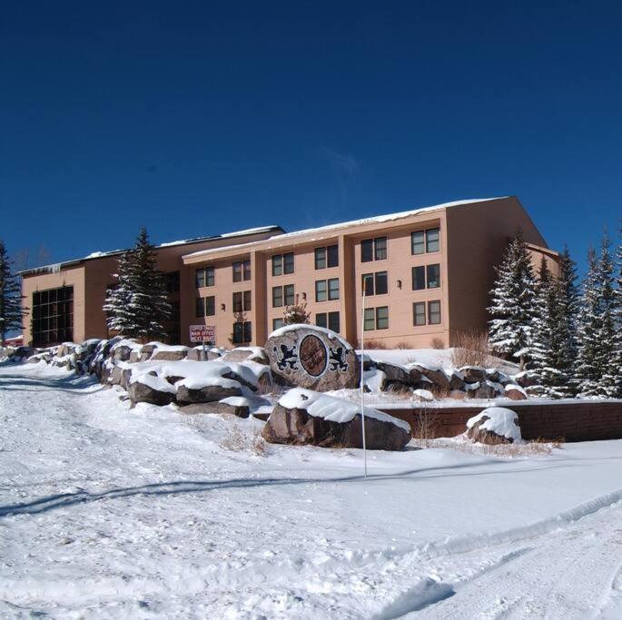 Majestic Pool-spa Ski-in Out Gym, Sauna, Laundry, Bbq Apartment
