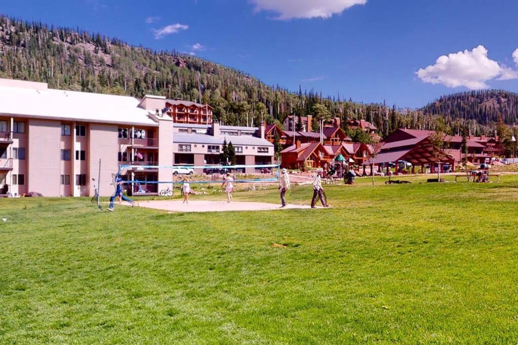 Apartment Majestic Pool-spa Ski-in Out Gym, Sauna, Laundry, Bbq