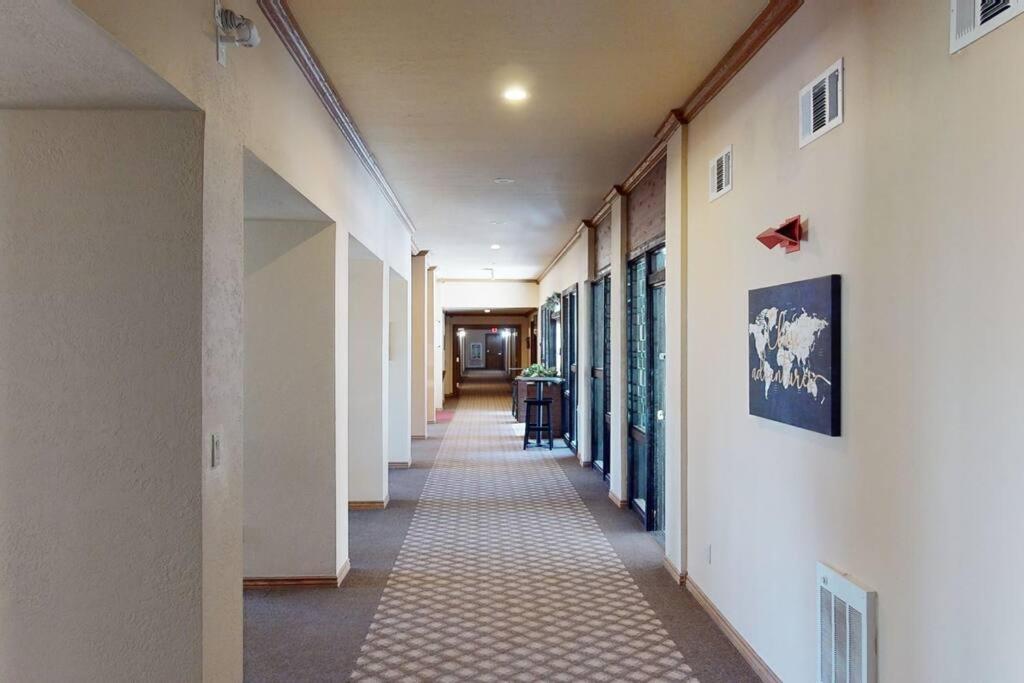 Apartment Majestic Pool-spa Ski-in Out Gym, Sauna, Laundry, Bbq *