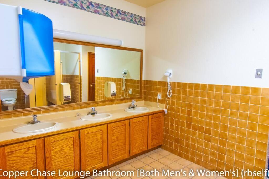 Majestic Pool-spa Ski-in Out Gym, Sauna, Laundry, Bbq * Brian Head