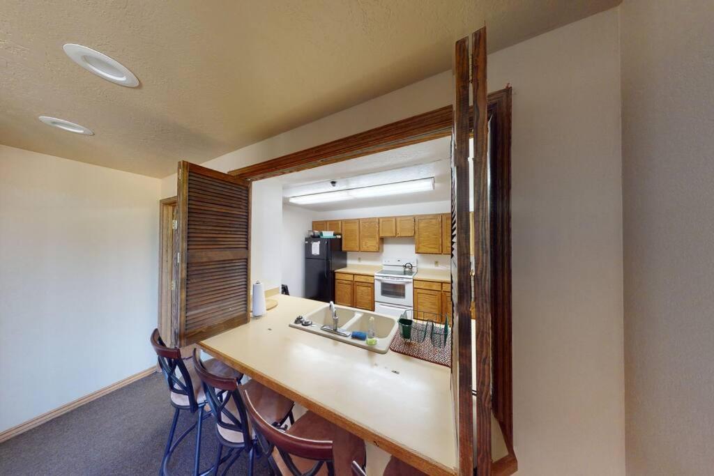 Apartment Majestic Pool-spa Ski-in Out Gym, Sauna, Laundry, Bbq *